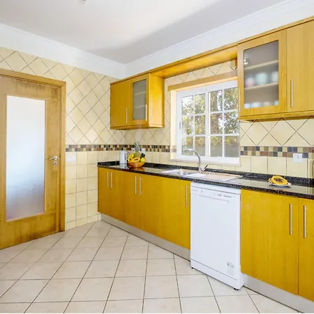 Villa In Olhos De Agua With Private Pool *