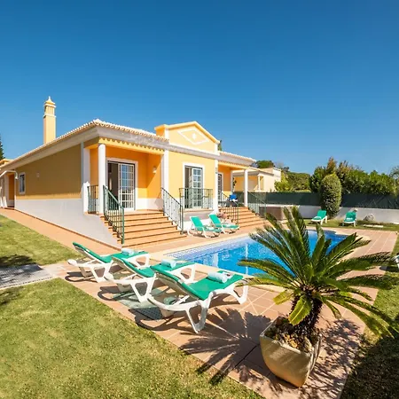 Villa In Olhos De Agua With Private Pool *