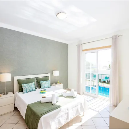 Villa In Olhos De Agua With Private Pool * Albufeira