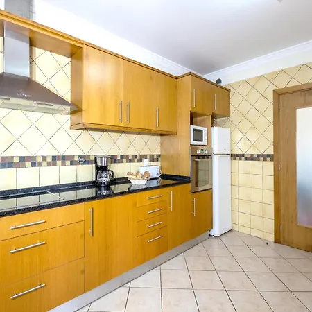 Villa In Olhos De Agua With Private Pool Albufeira